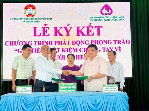 Xã Trung Hiệp phát động phong trào “gửi tiền tiết kiệm chung tay vì người nghèo”