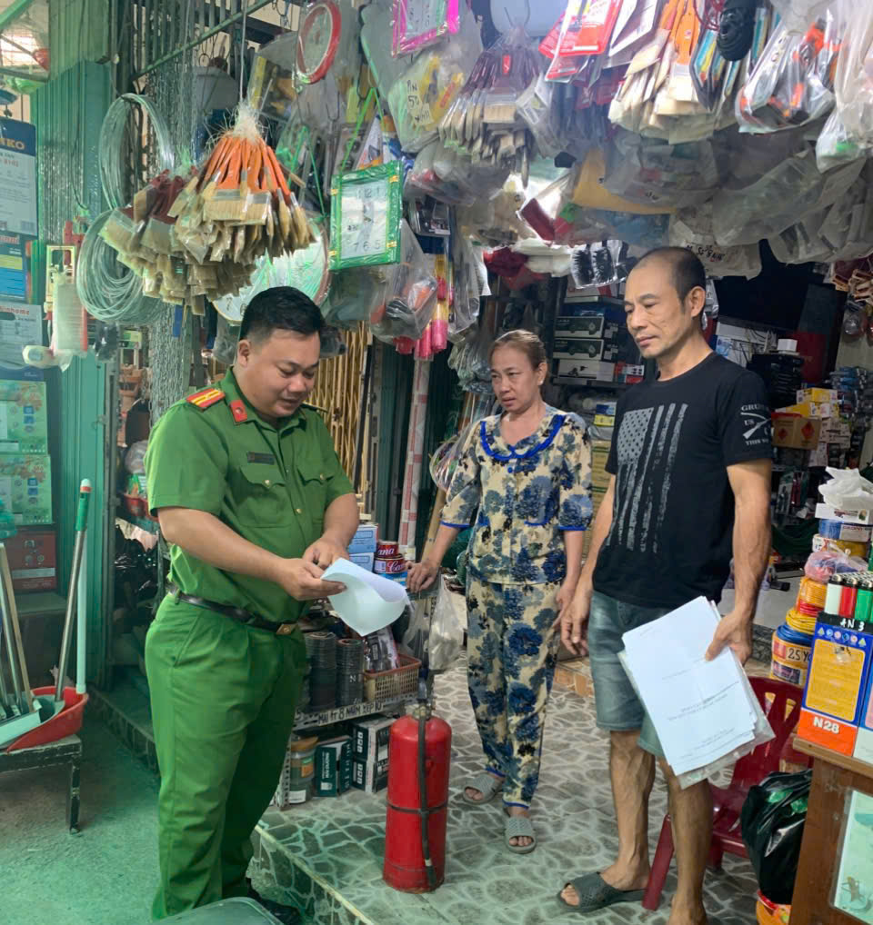 Công an xã Trung Hiệp tăng cường tuyên truyền, kiểm tra an toàn phòng cháy chữa cháy tại cơ sở
